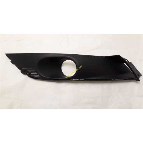  MEGANE IV SEDAN SAĞ SİS FAR ÇERÇEVESI Ürün Görseli